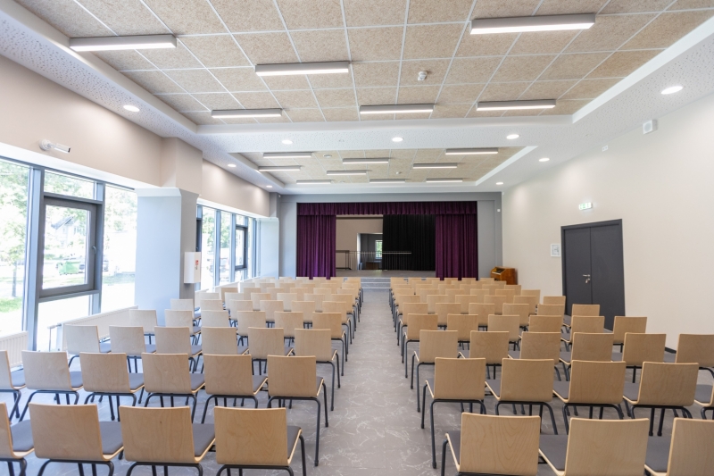 Jūrmalas Aspazijas pamatskola, zāle