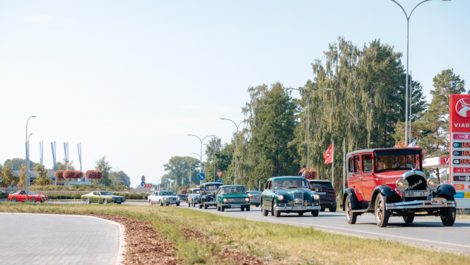 Retro auto Jūrmalā