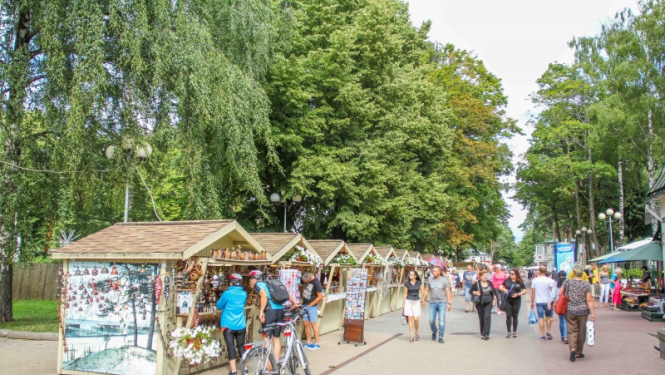 Izsludina atkārtotu pieteikšanos uz amatnieku tirdzniecības vietām