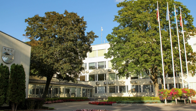 Jūrmalas domes ēka no ārpuses
