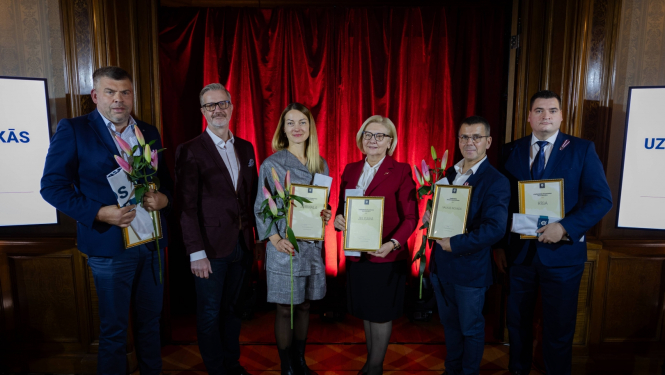 Apbalvojuma ceremonija