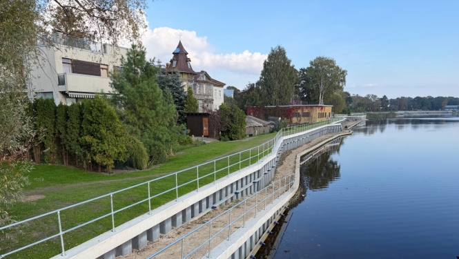 Lielupes krasta stiprināšana