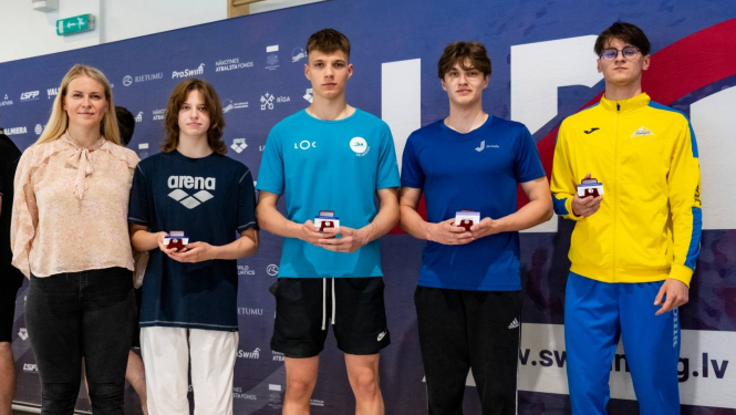 sporta meistaru apbalvošana Kirils pozņaks (no labās puses otrais)