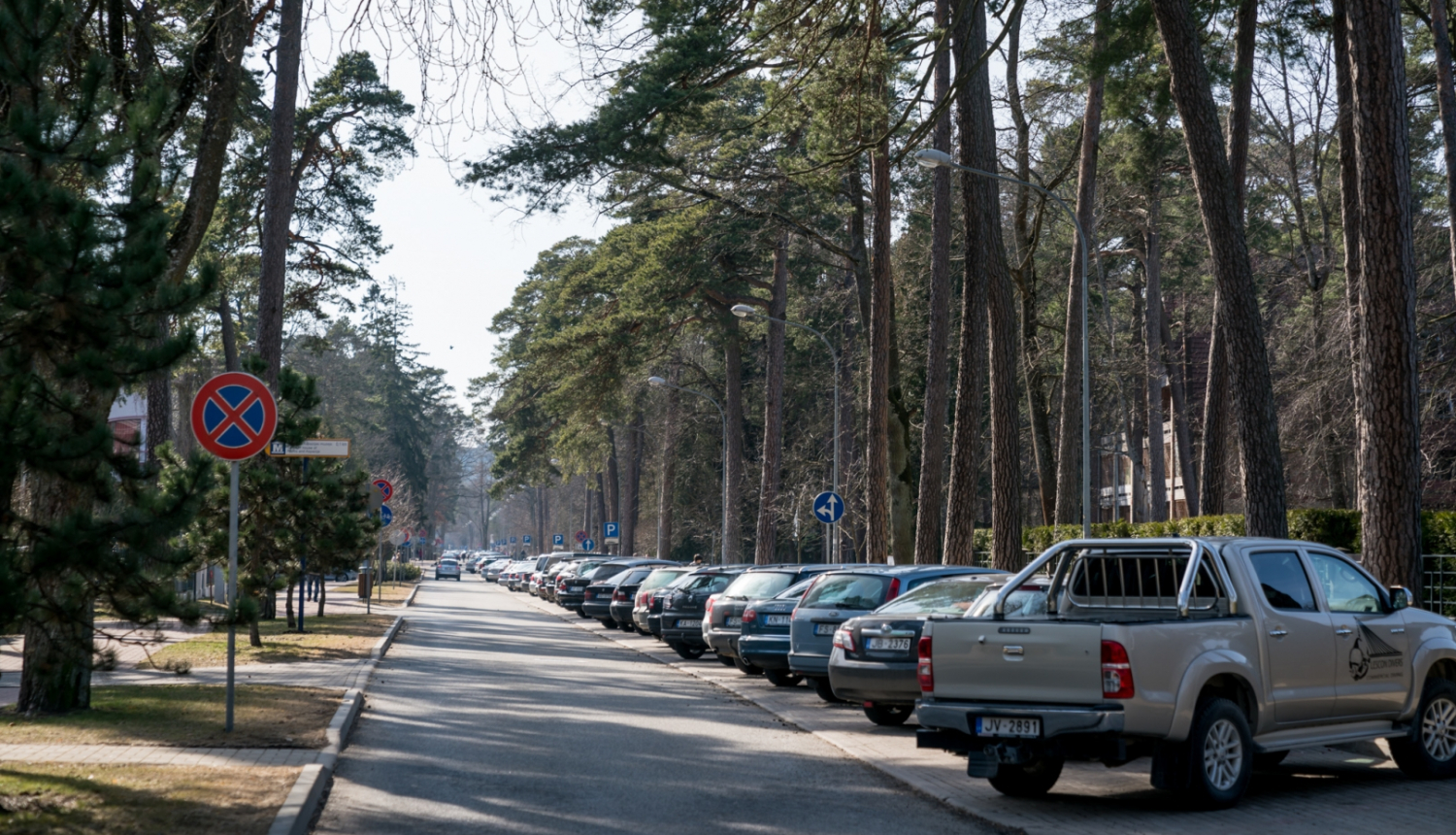 Automašīnu stāvvieta