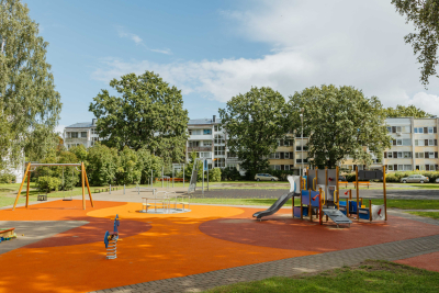 Bērnu laukums Dubultos