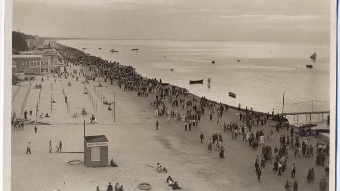 Rīgas Jūrmala. 20. gadsimta 30. gadi. Skats uz pludmali Majoros.