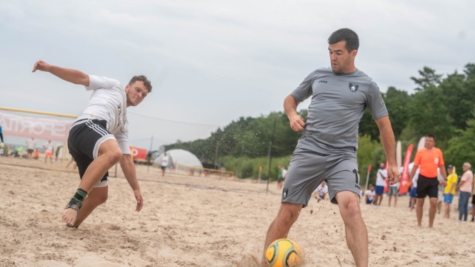 pludmales futbols