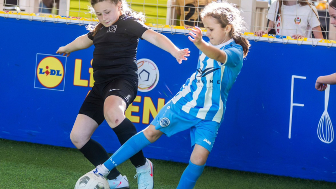 Meiteņu futbols
