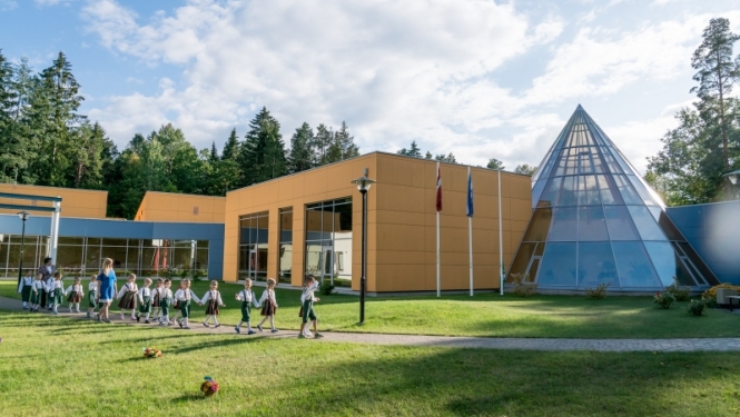 Palielināts atalgojums Jūrmalas pirmsskolas izglītības pedagogiem un sociālajā aprūpē strādājošajiem