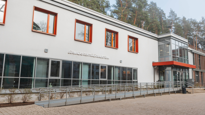 Jūrmalas Centrālās bibliotēkas ēka