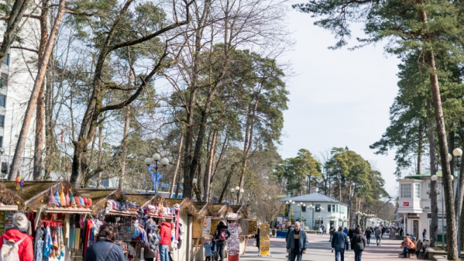 Izsludina pieteikšanos amatnieku tirdzniecības vietām pavasara/vasaras sezonai