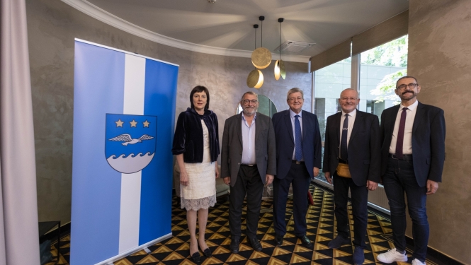 Jūrmalas domes priekšsēdētāja Rita Sproģe ar Francijas Nacionālās Asamblejas delegāciju