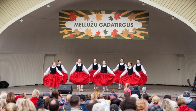 Mellužu estrāde