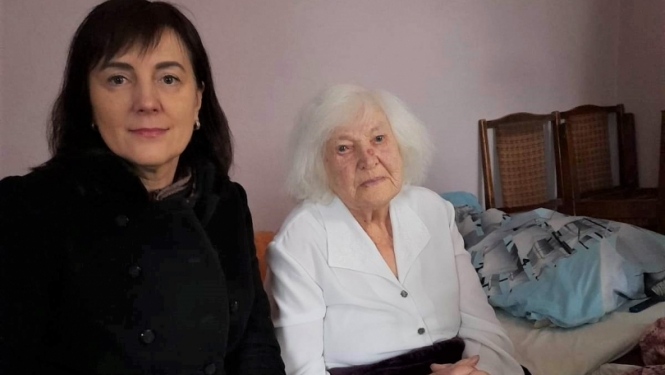 R.Sproģe sveic simtgadnieci
