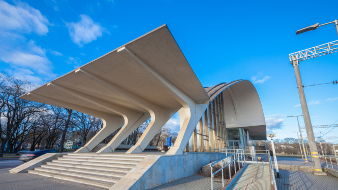 Mākslas stacijas Dubulti ēka