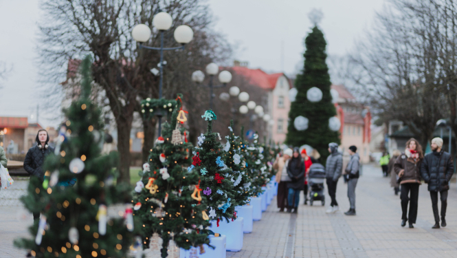 Ziemassvētku egles iedegšana Jūrmalā
