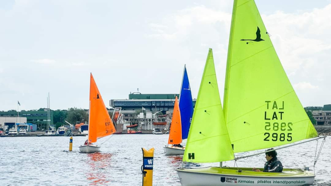 Paraburātāji uz ūdens