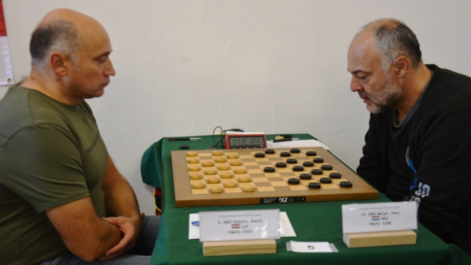 Valneris ar pretinieku