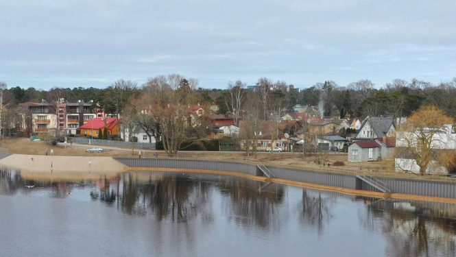 Atsākti Lielupes krasta nostiprinājuma būvdarbi