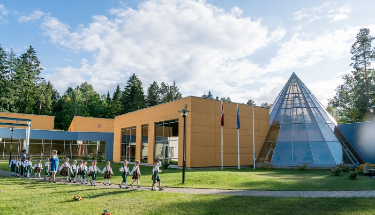 Palielināts atalgojums Jūrmalas pirmsskolas izglītības pedagogiem un sociālajā aprūpē strādājošajiem