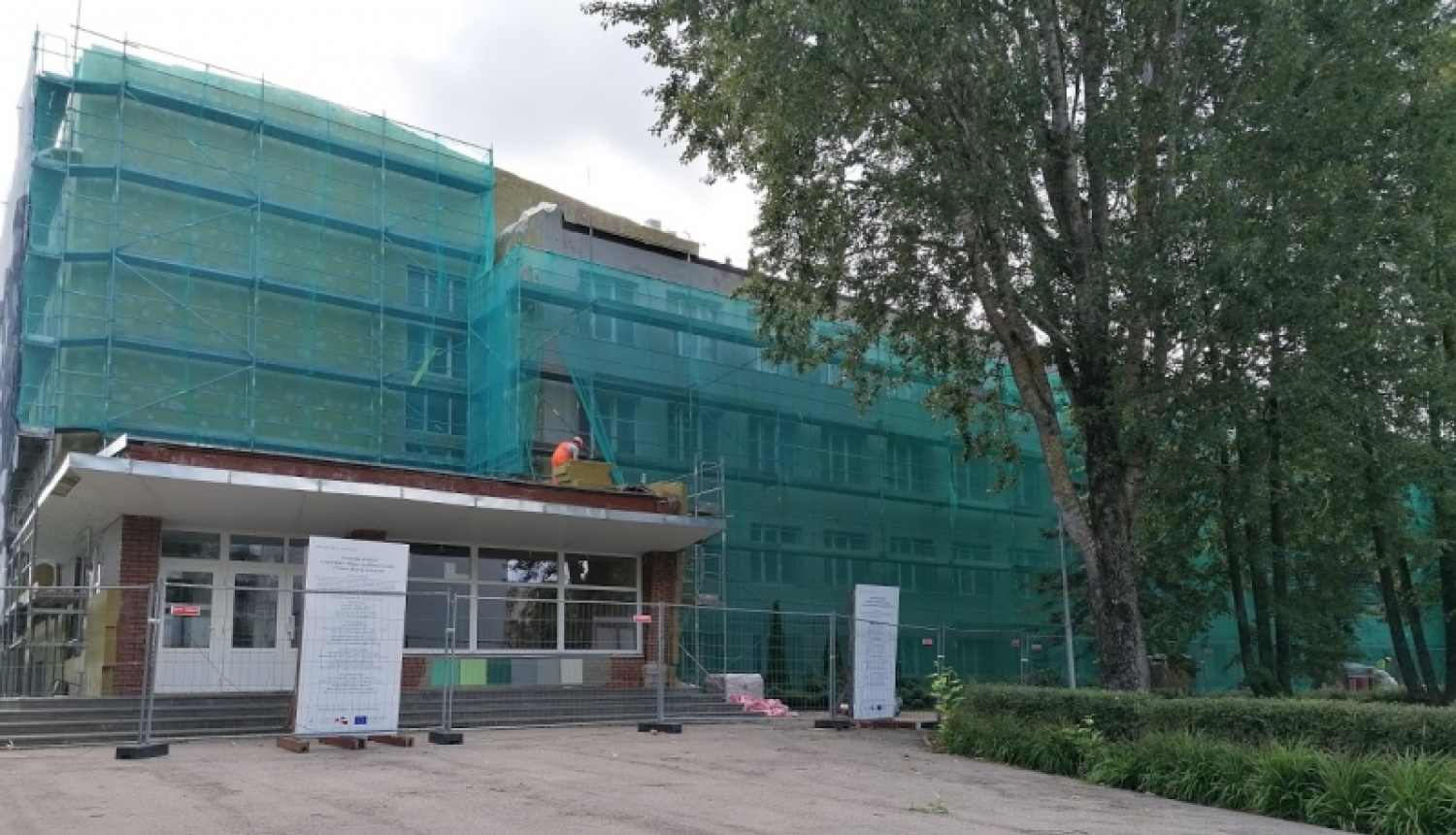 Uzsākti būvdarbi Jūrmalas pilsētas Kauguru vidusskolā