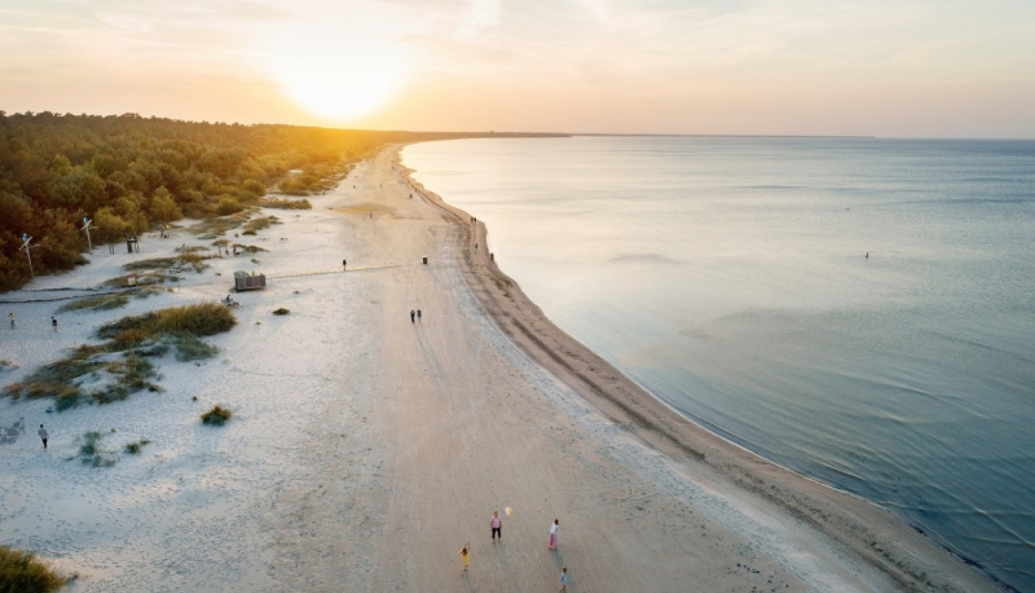Aicinām piedalīties aptaujā par atpūtu Jūrmalas pludmalēs