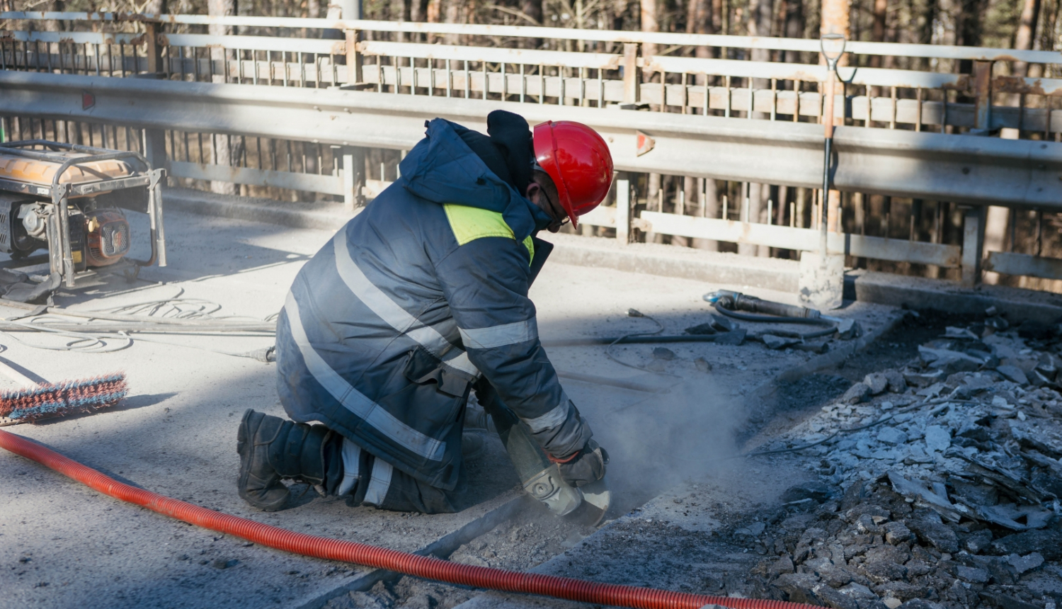 Dzintaru dzelzceļa pārvada remonts