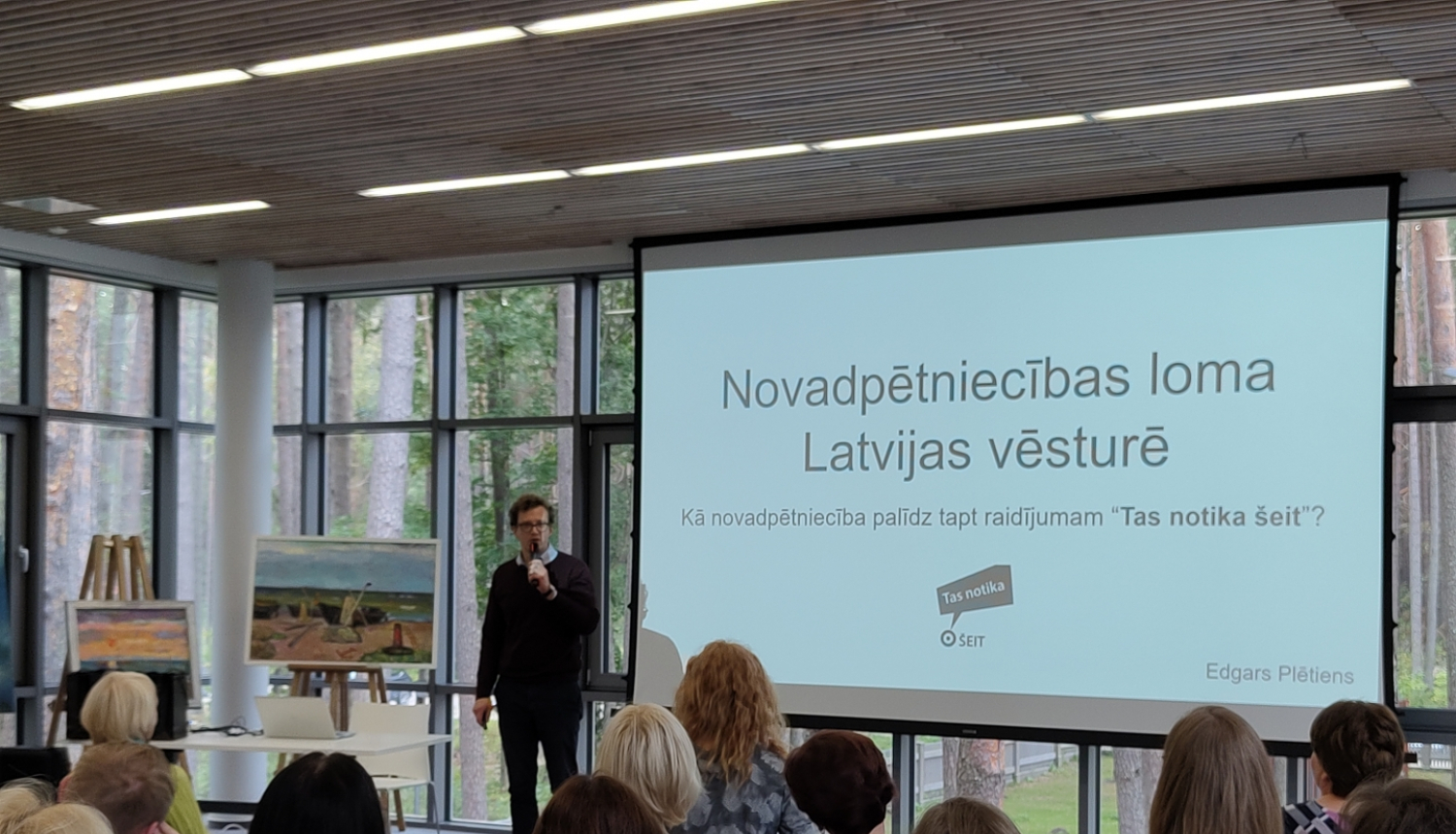 Latvijas bibliotekāru novadpētniecības konference.  Foto no Jūrmalas Centrālās bibliotēkas arhīva