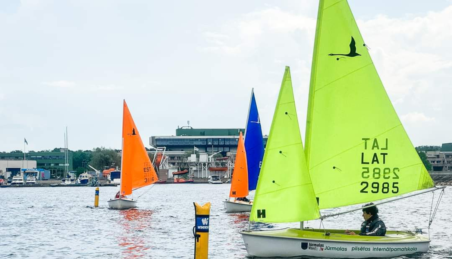 Paraburātāji uz ūdens