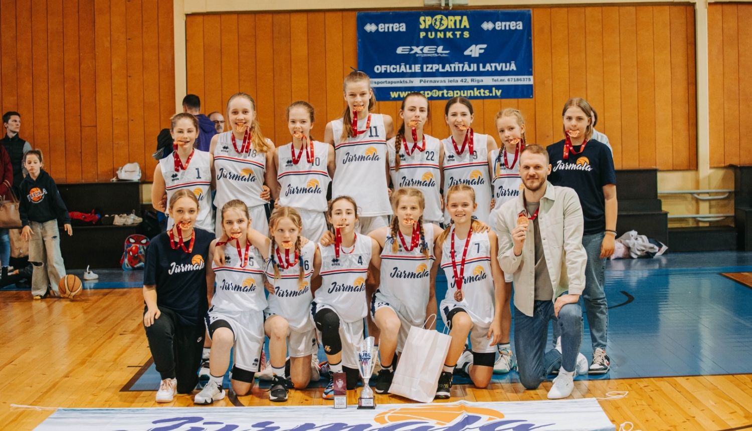 Jūrmalas basketbolistes U13 vecuma grupā
