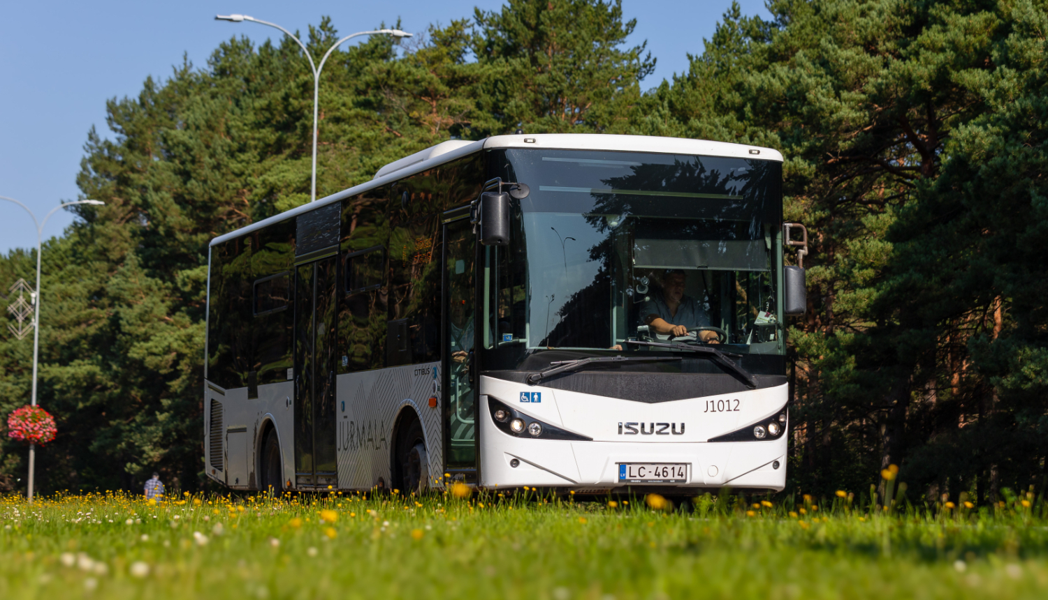 autobuss vasara
