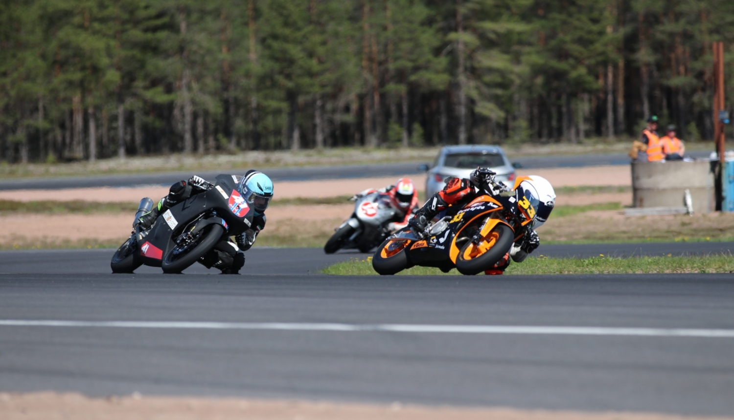 Divi motociklisti Somijas čempionātu posmos motošosejā