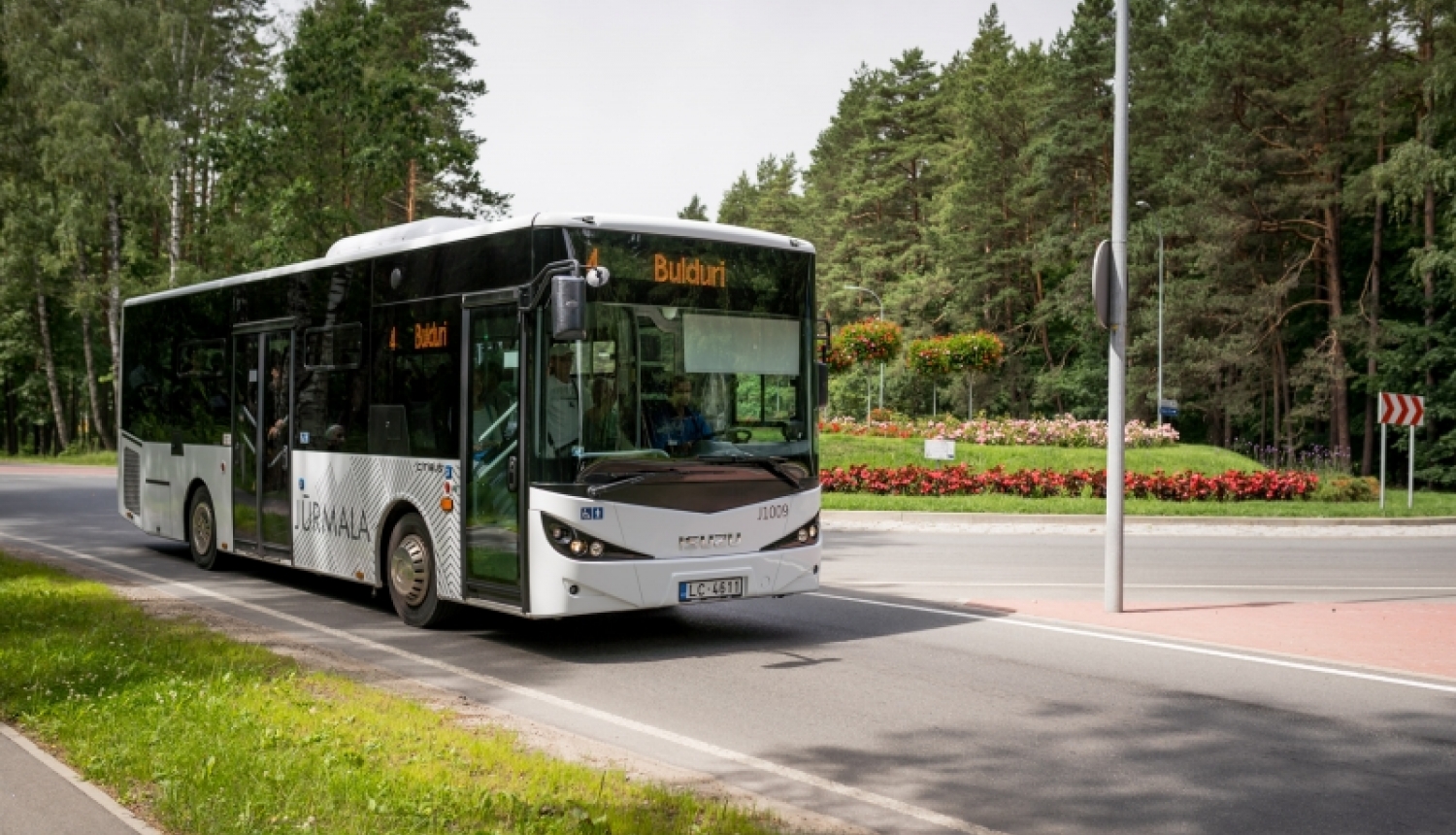 Papildu sabiedriskā transporta reisi, satiksmes ierobežojumi Jomas ielas svētku laikā