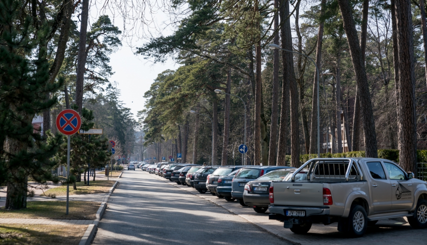 Automašīnu stāvvieta