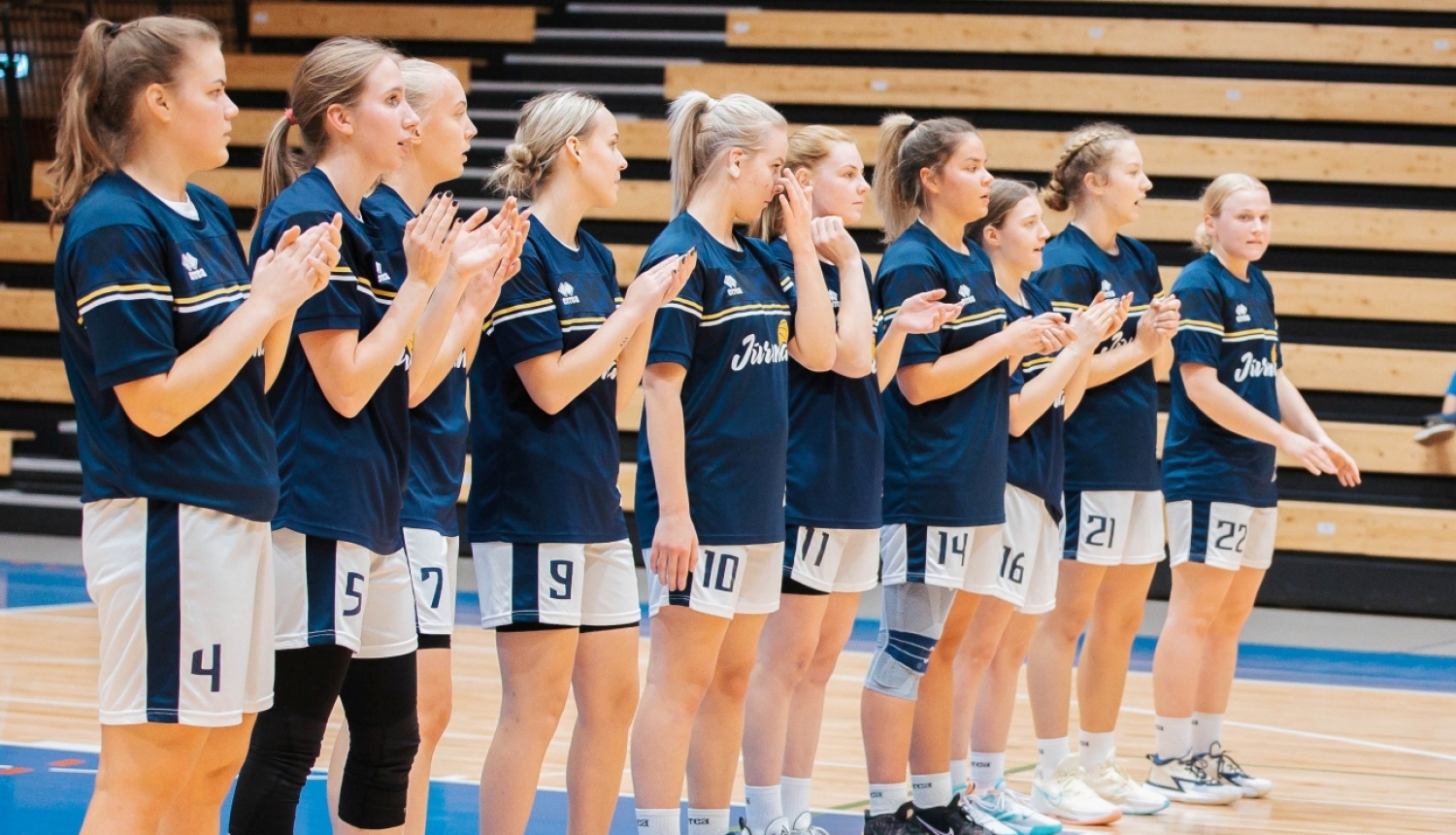 Basketbolistes pirms spēles