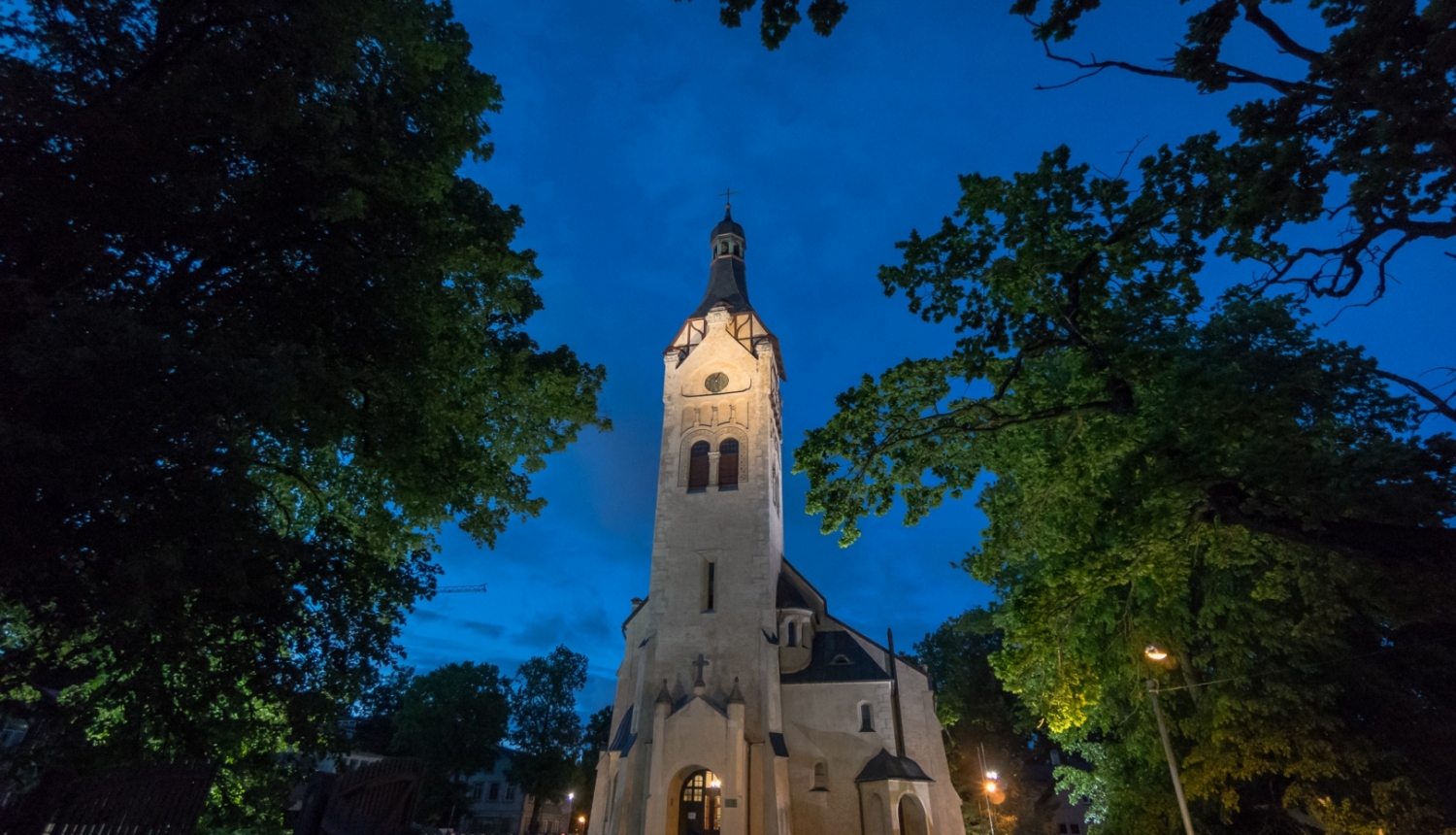 Dubultu ev.lut. baznīca