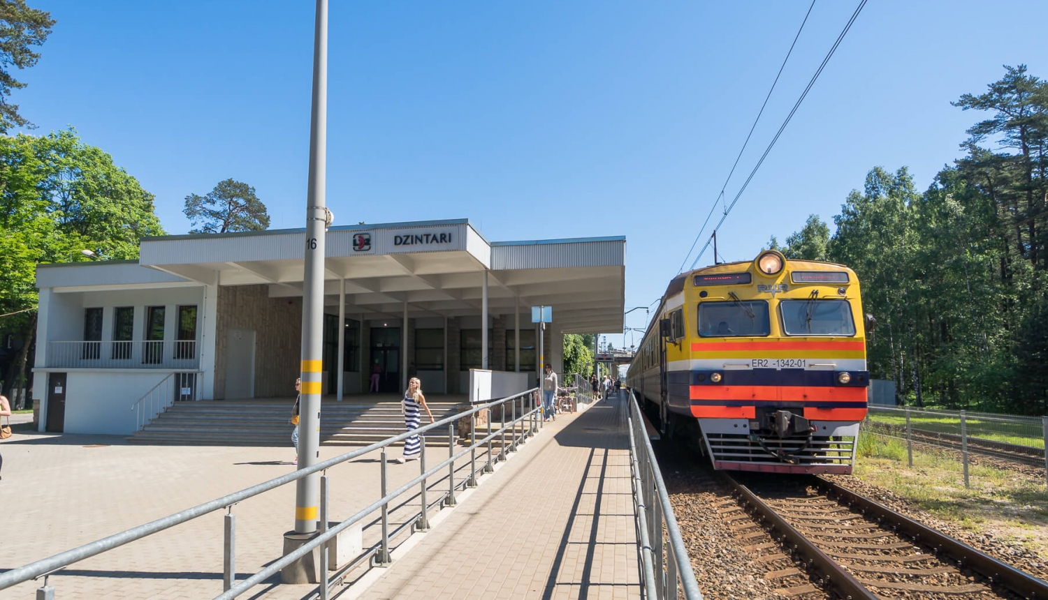 Dzintaru dzelzceļa stacija