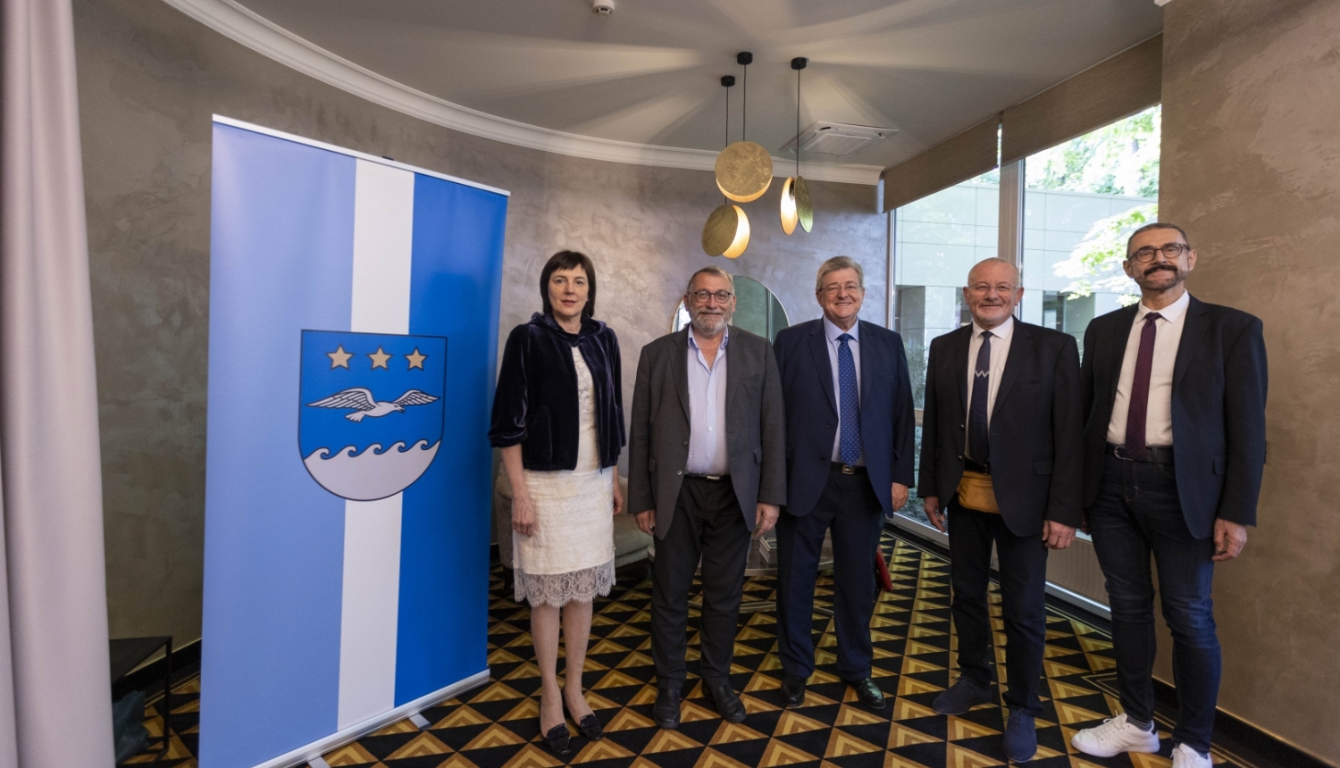 Jūrmalas domes priekšsēdētāja Rita Sproģe ar Francijas Nacionālās Asamblejas delegāciju