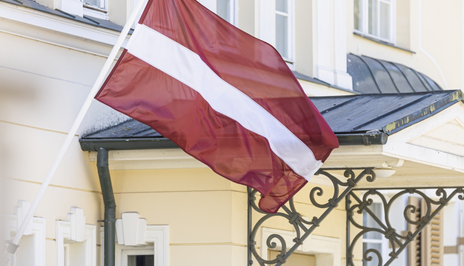Latvijas karogs